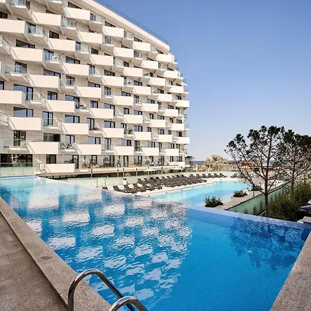 Ambient In Infinity Pool & Spa-parking *